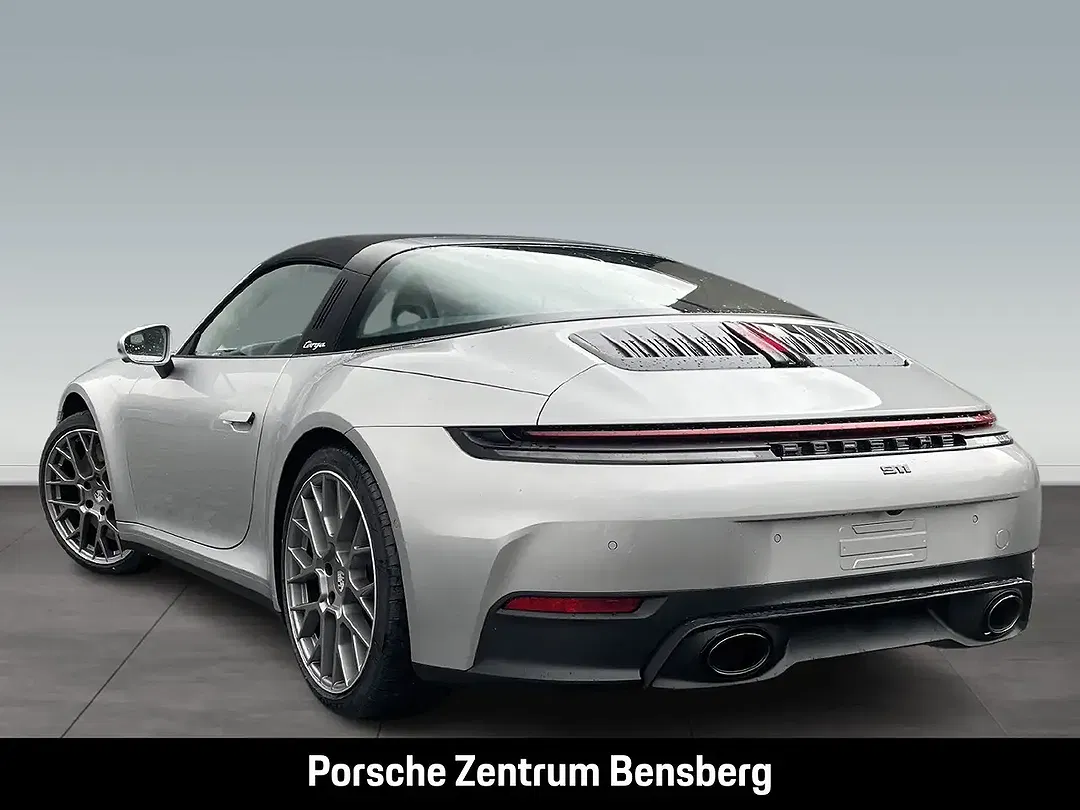 Porsche 911 - Thumbnail 3