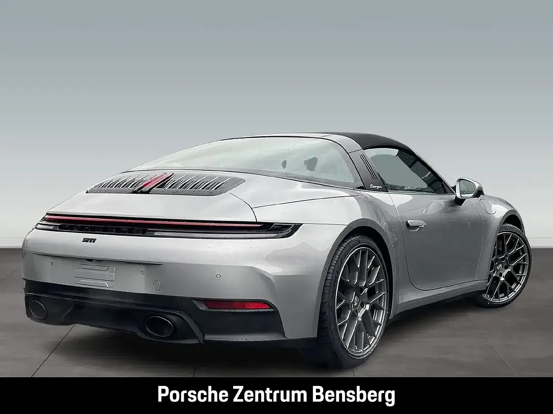 Porsche 911 - Thumbnail 4