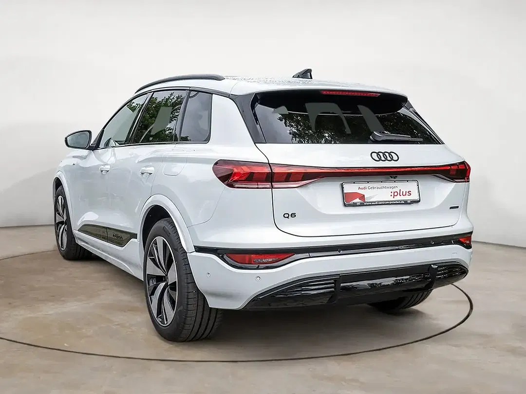 Audi Q6 e-tron - Thumbnail 4