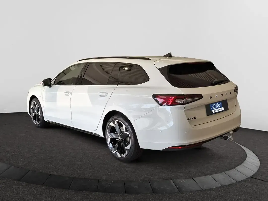 Skoda Superb - Thumbnail 3