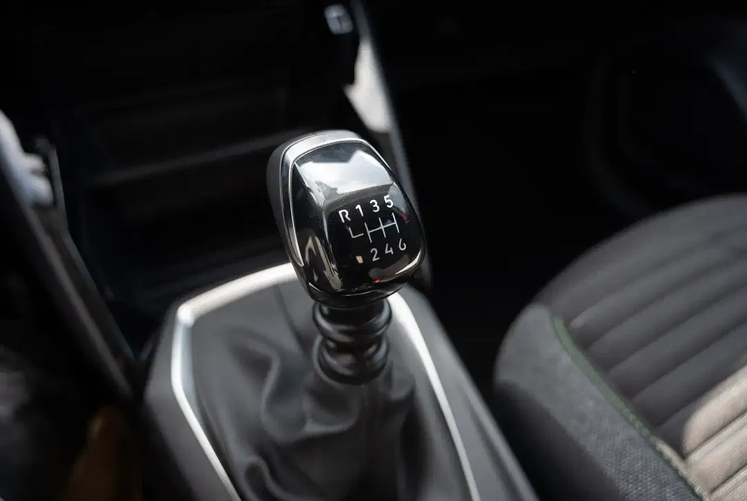 Peugeot 208 - Thumbnail 10