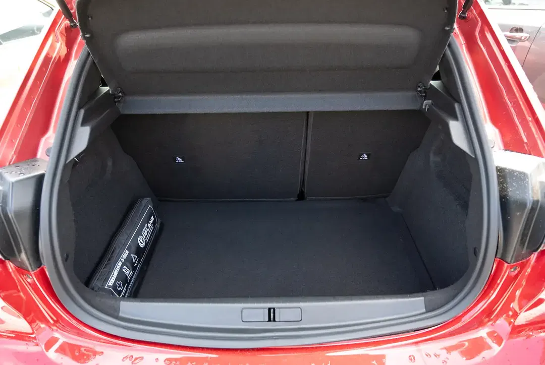 Peugeot 208 - Thumbnail 15