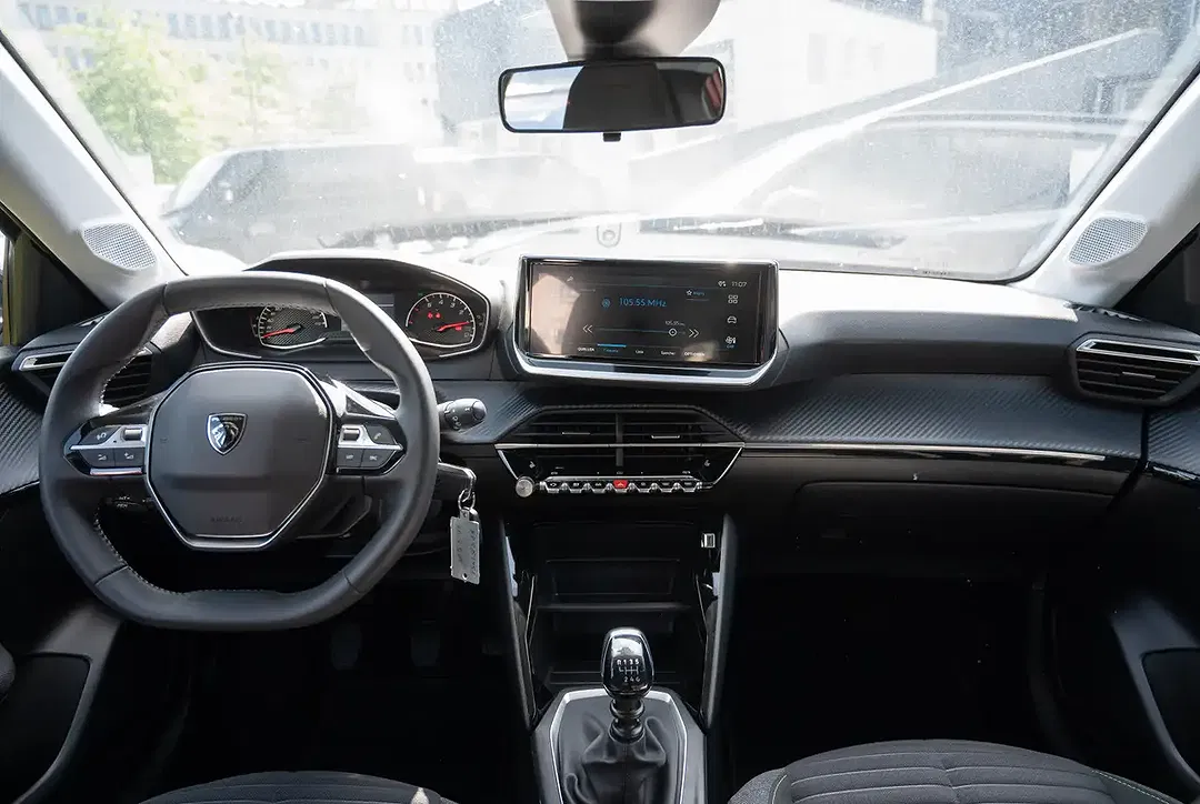 Peugeot 208 - Thumbnail 5