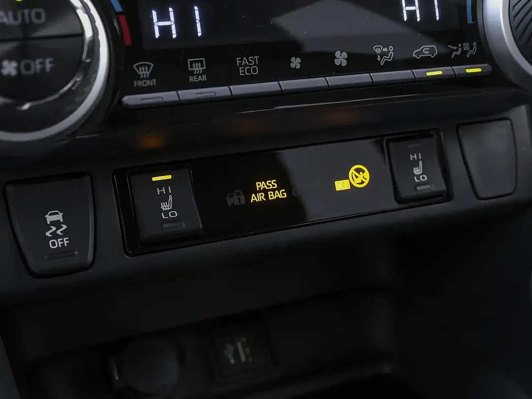 Toyota RAV 4 - Thumbnail 15