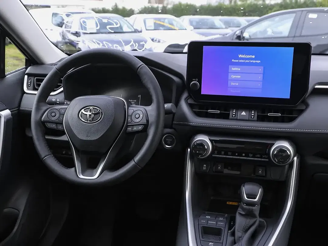 Toyota RAV 4 - Thumbnail 9