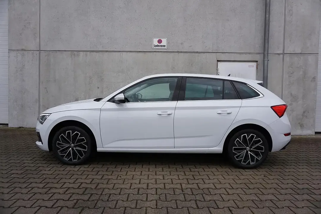 Skoda Scala - Thumbnail 2