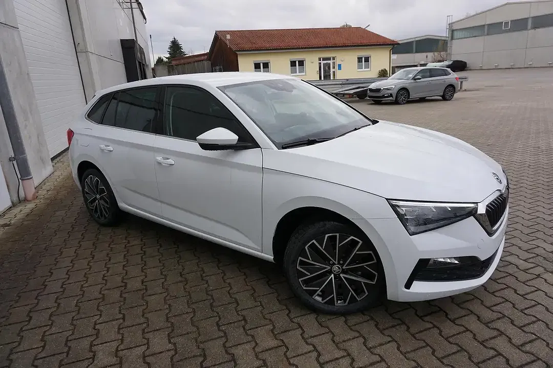 Skoda Scala - Thumbnail 8