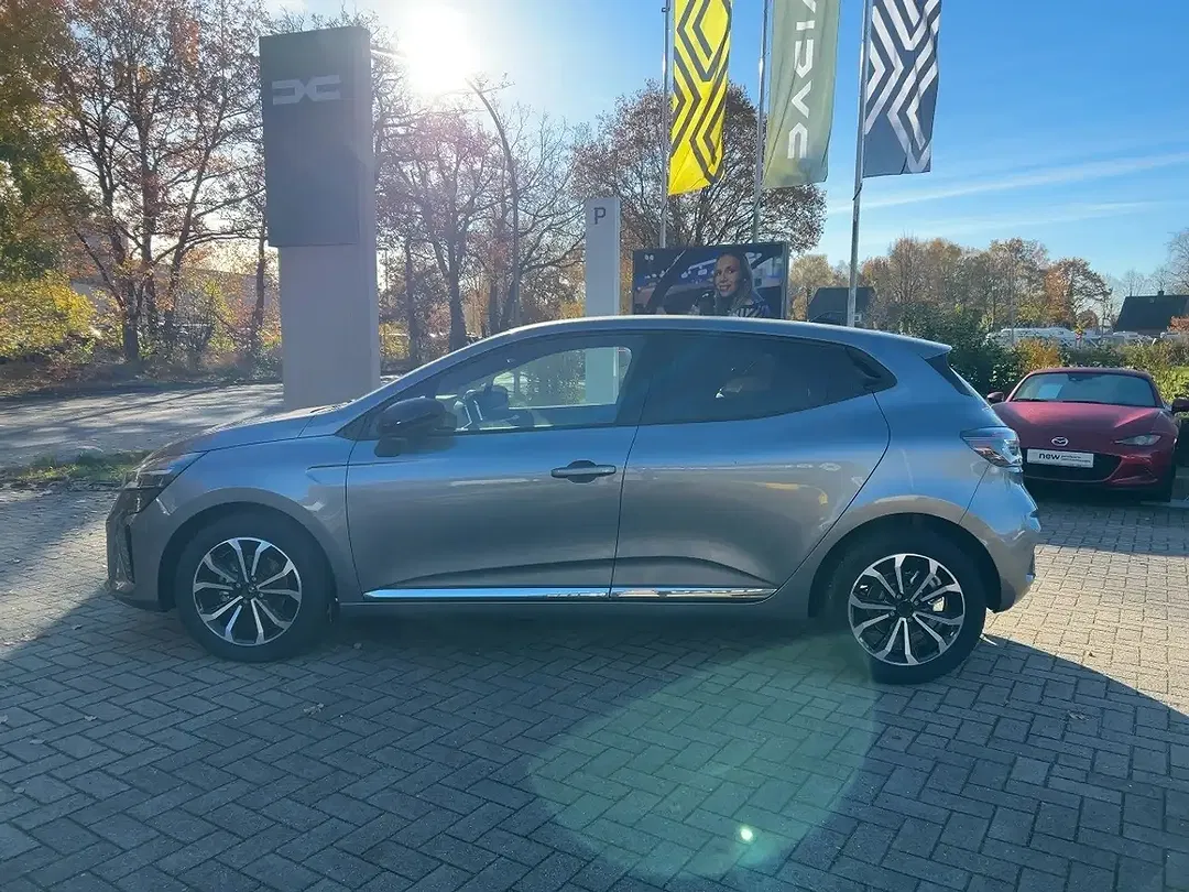 Renault Clio - Thumbnail 2