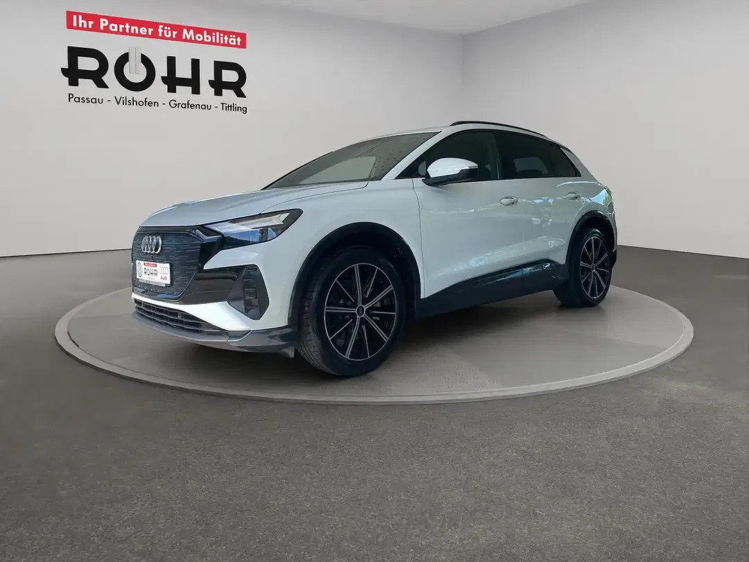 Audi Q4 e-tron - Thumbnail 1