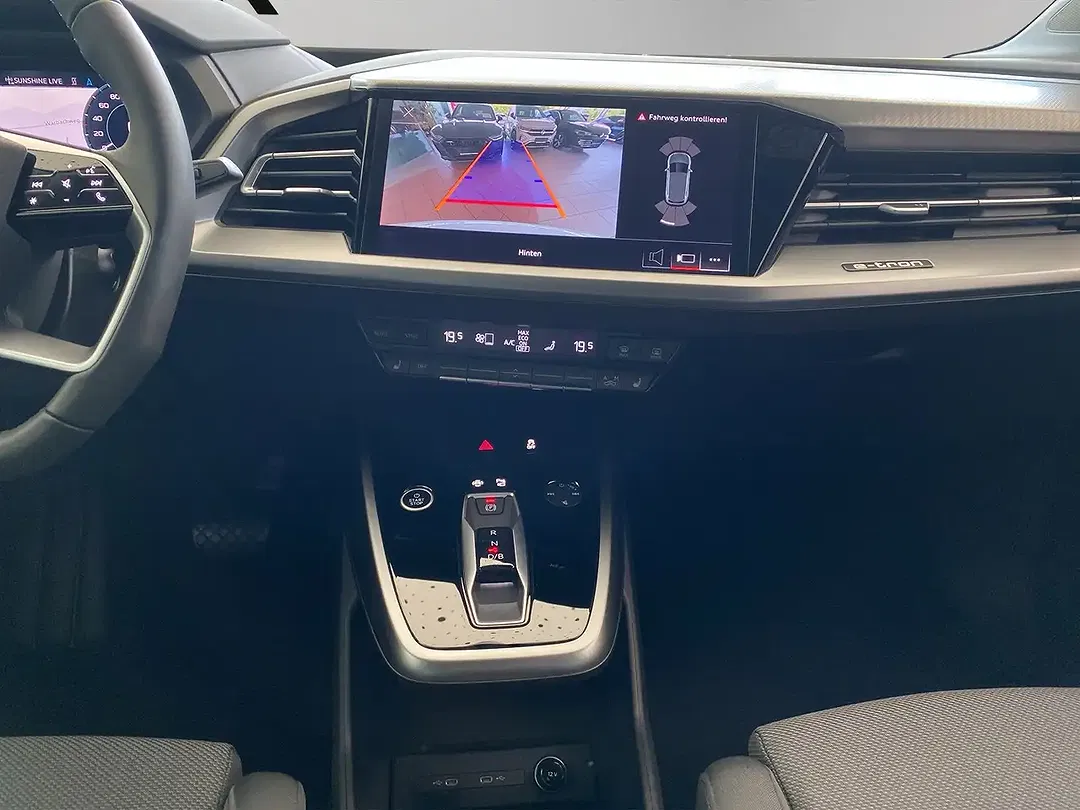 Audi Q4 e-tron - Thumbnail 13