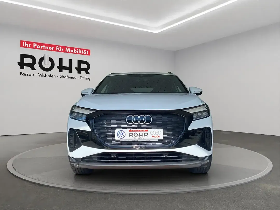 Audi Q4 e-tron - Thumbnail 2