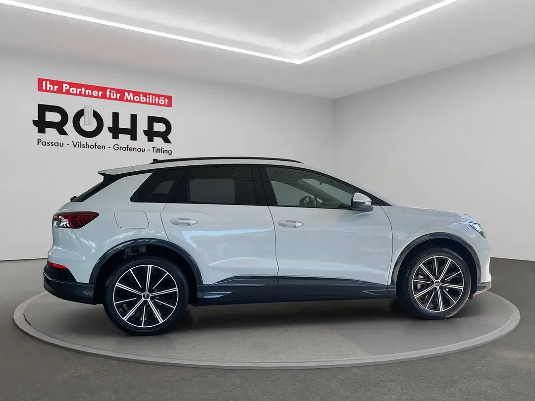 Audi Q4 e-tron - Thumbnail 3