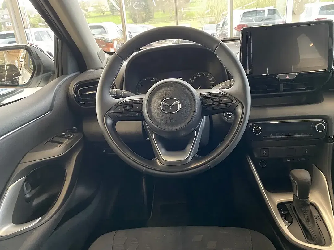 Mazda 2 - Thumbnail 3