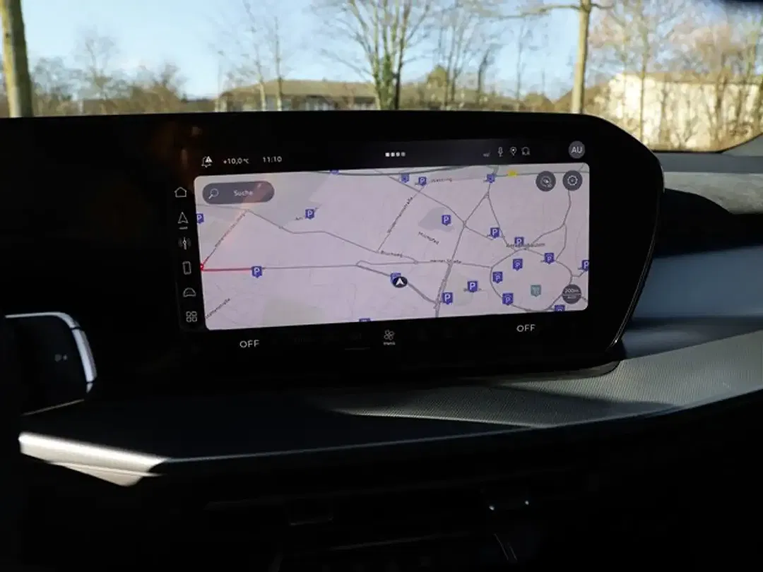Audi Q3 - Thumbnail 5