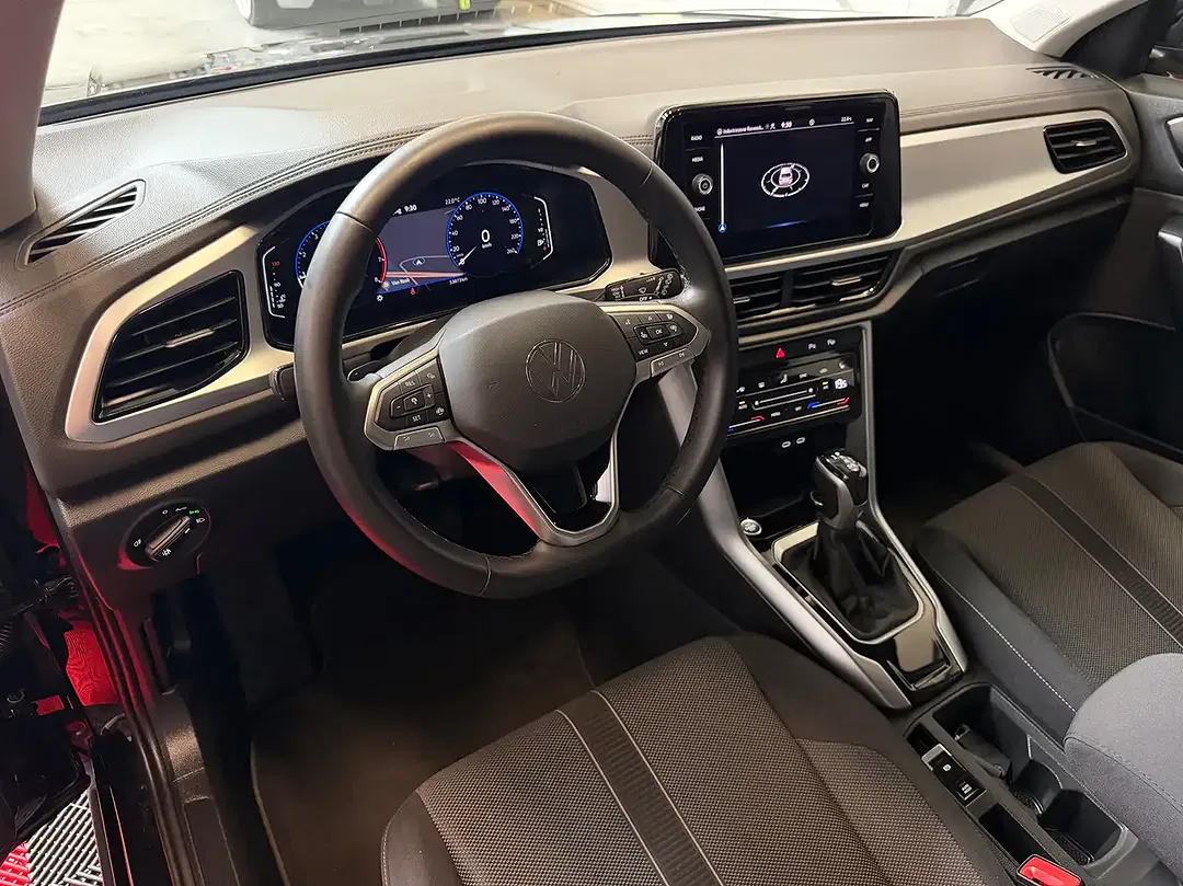 Volkswagen T-Roc - Thumbnail 10