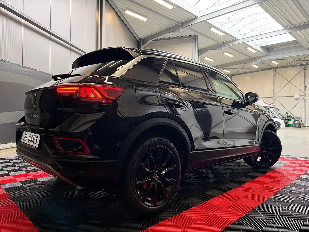 Volkswagen T-Roc - Thumbnail 4