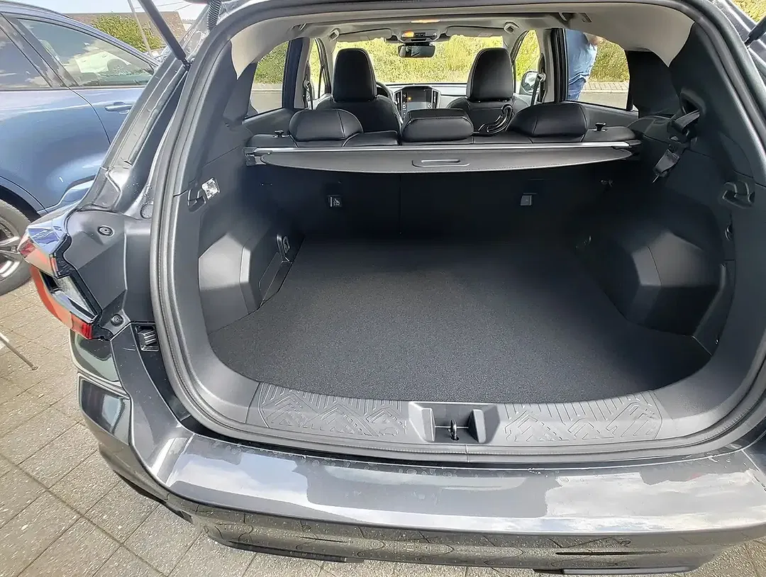 Subaru Impreza - Thumbnail 5