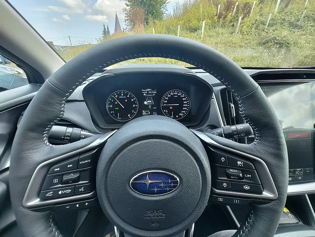 Subaru Impreza - Thumbnail 9