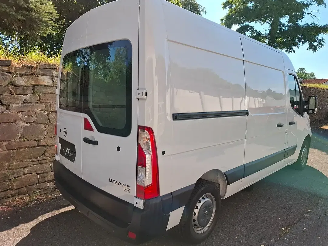 Opel Movano - Thumbnail 6
