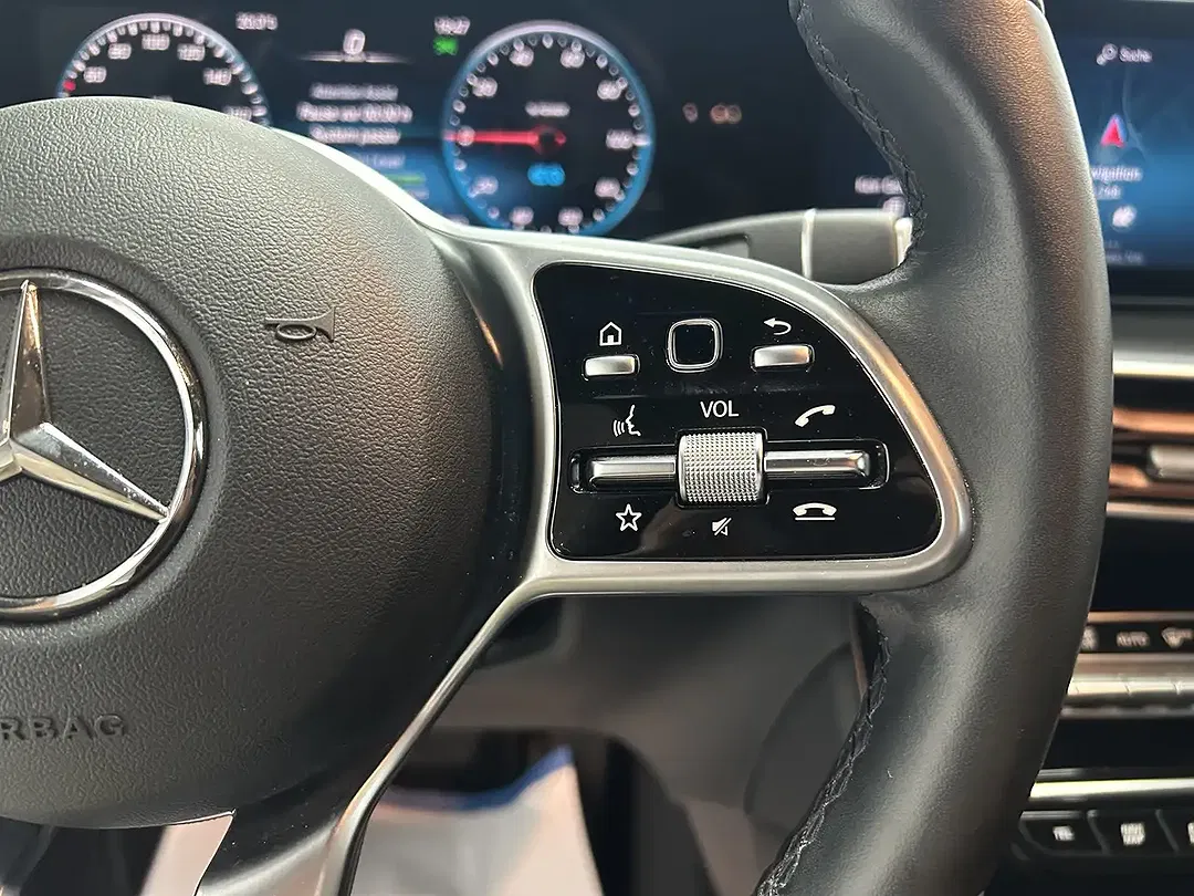 Mercedes-Benz EQC 400 - Thumbnail 14