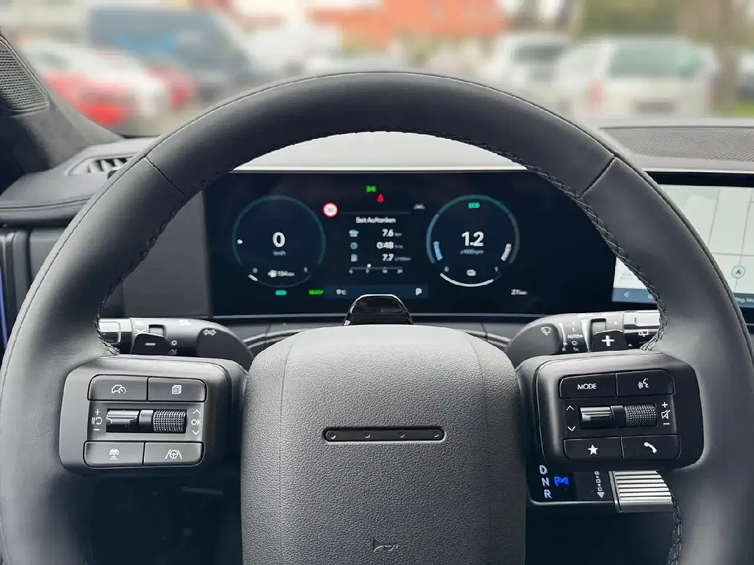 Hyundai SANTA FE - Thumbnail 8