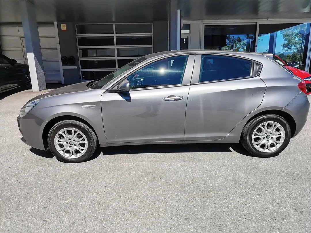 Alfa Romeo Giulietta - Thumbnail 2