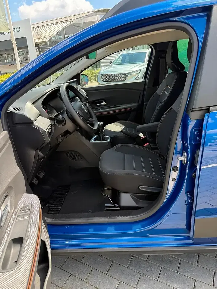 Dacia Sandero - Thumbnail 7