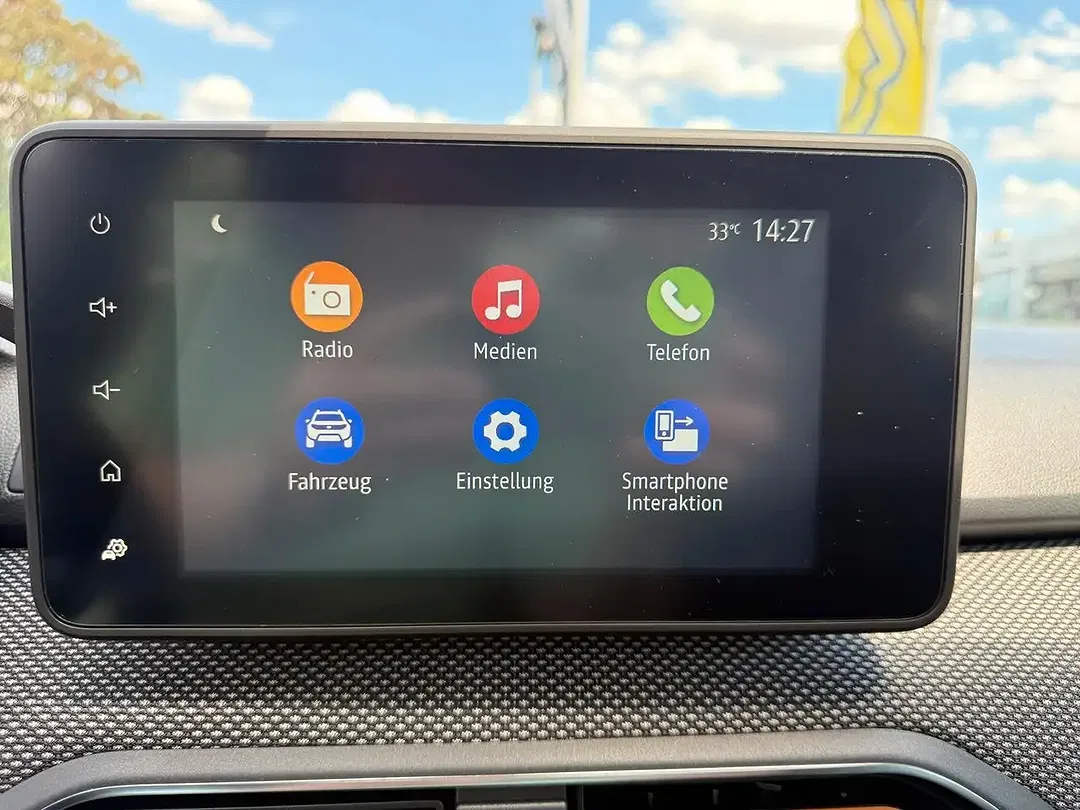 Dacia Sandero - Thumbnail 9