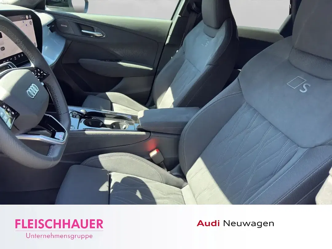 Audi Q3 - Thumbnail 6