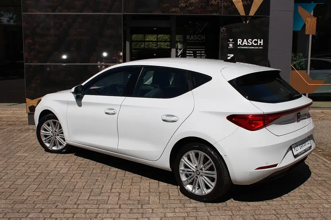 SEAT Leon - Thumbnail 4