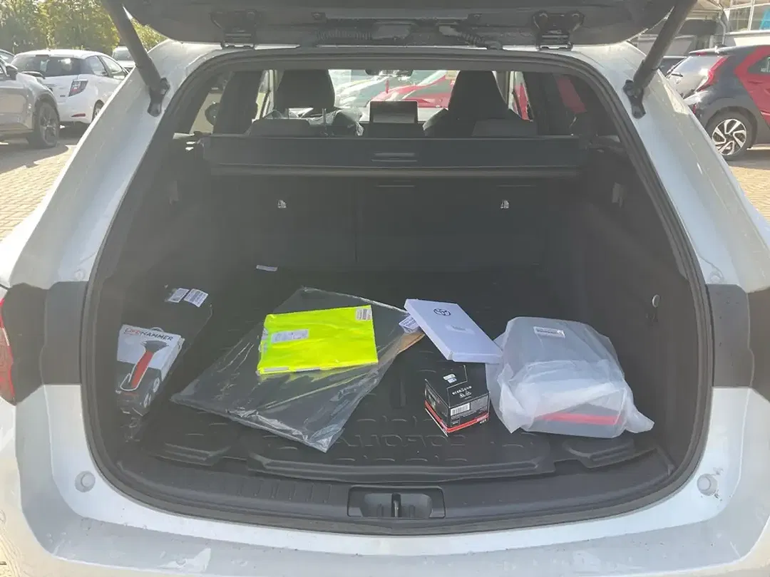 Toyota Corolla - Thumbnail 7