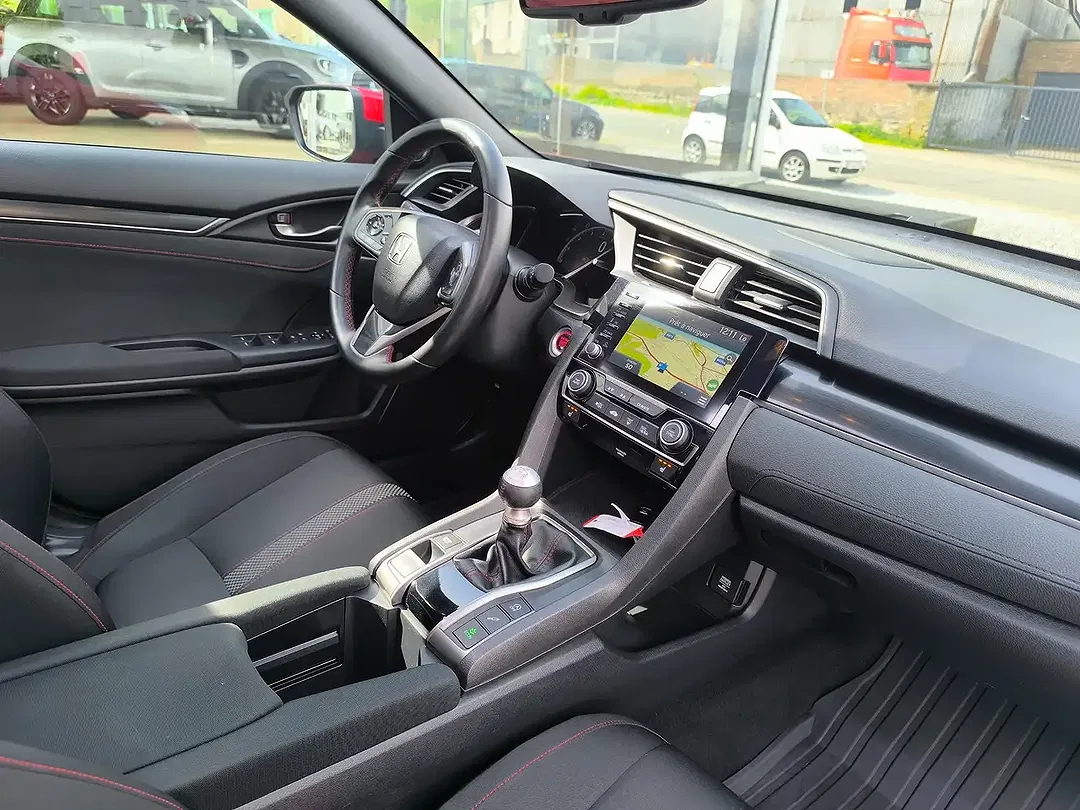 Honda Civic - Thumbnail 15