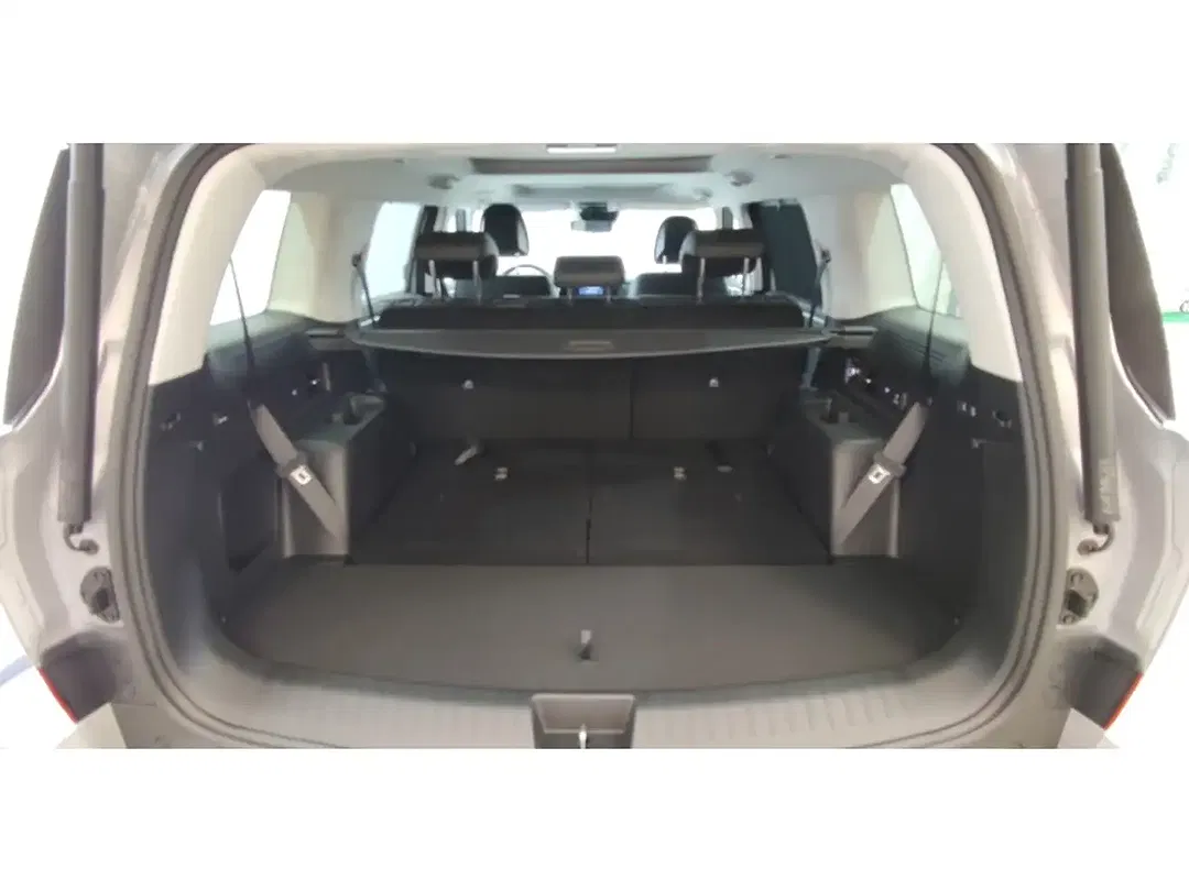 Hyundai SANTA FE - Thumbnail 11