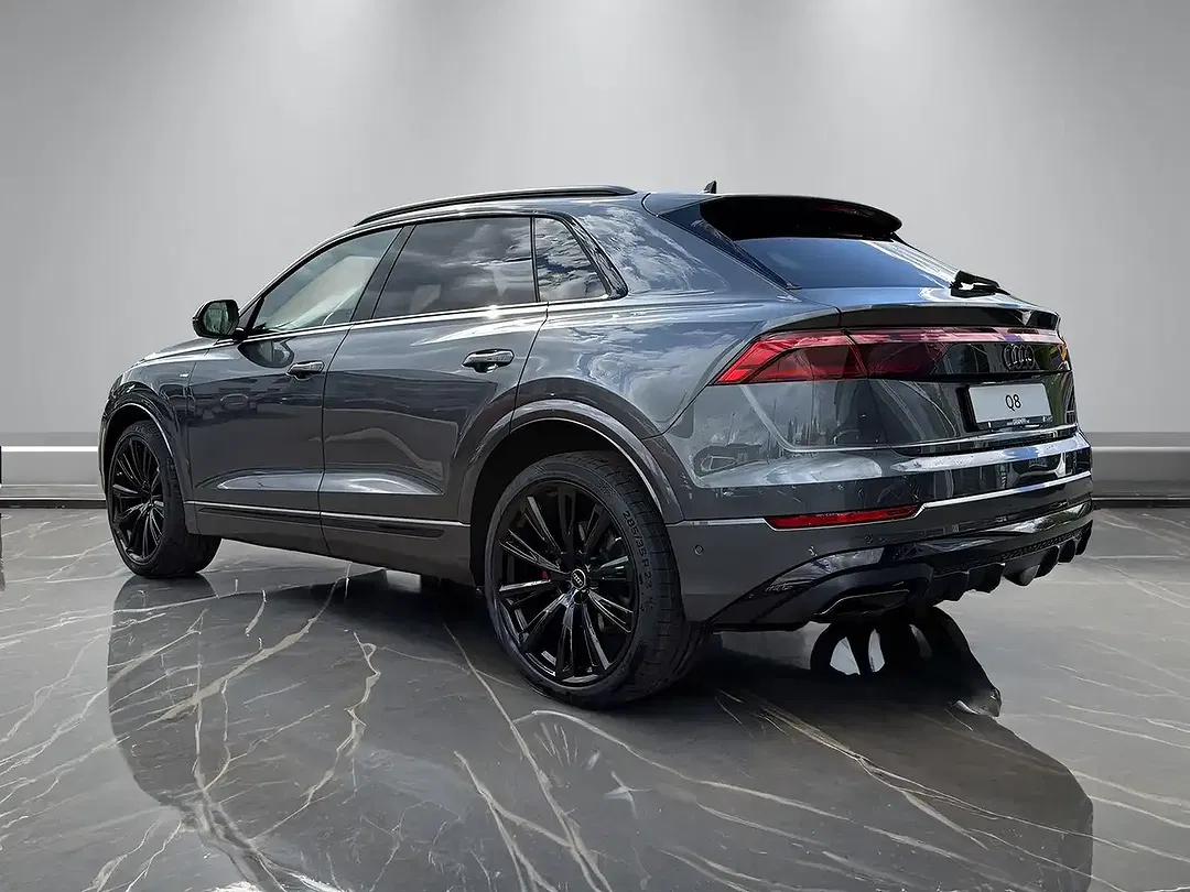 Audi Q8 - Thumbnail 11