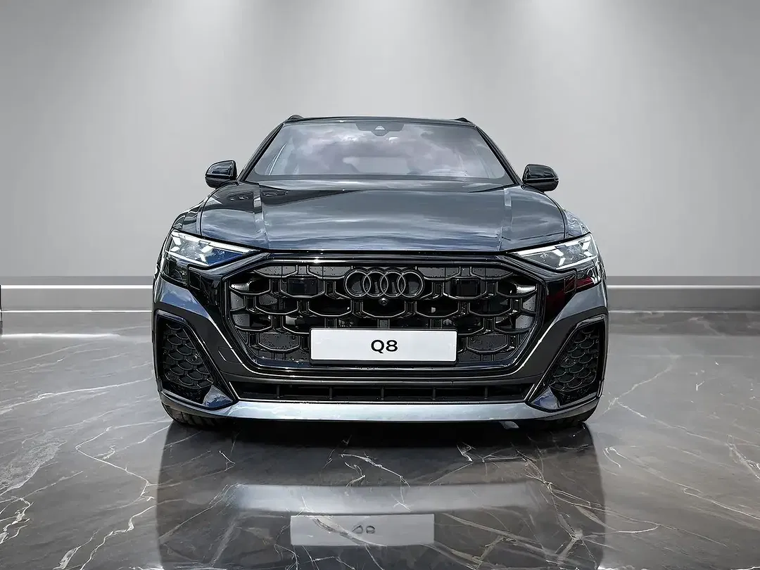 Audi Q8 - Thumbnail 3