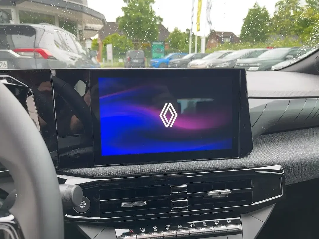Renault Clio - Thumbnail 10