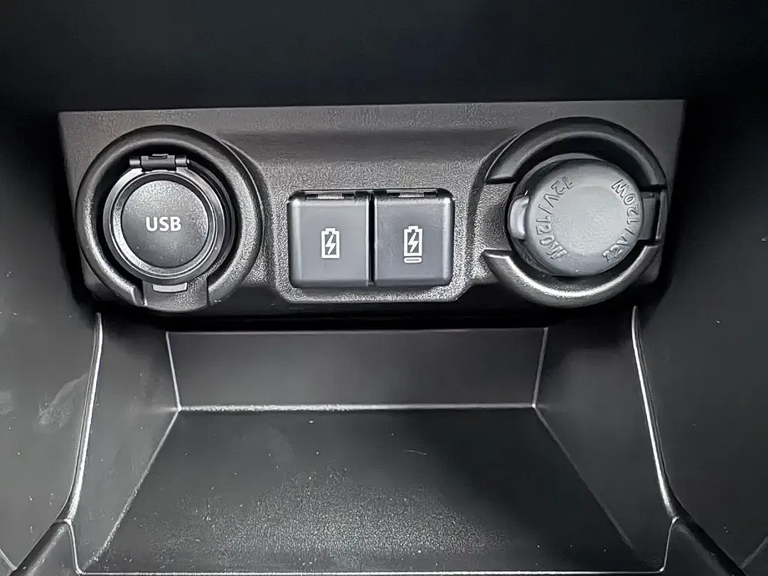 Suzuki Swift - Thumbnail 12