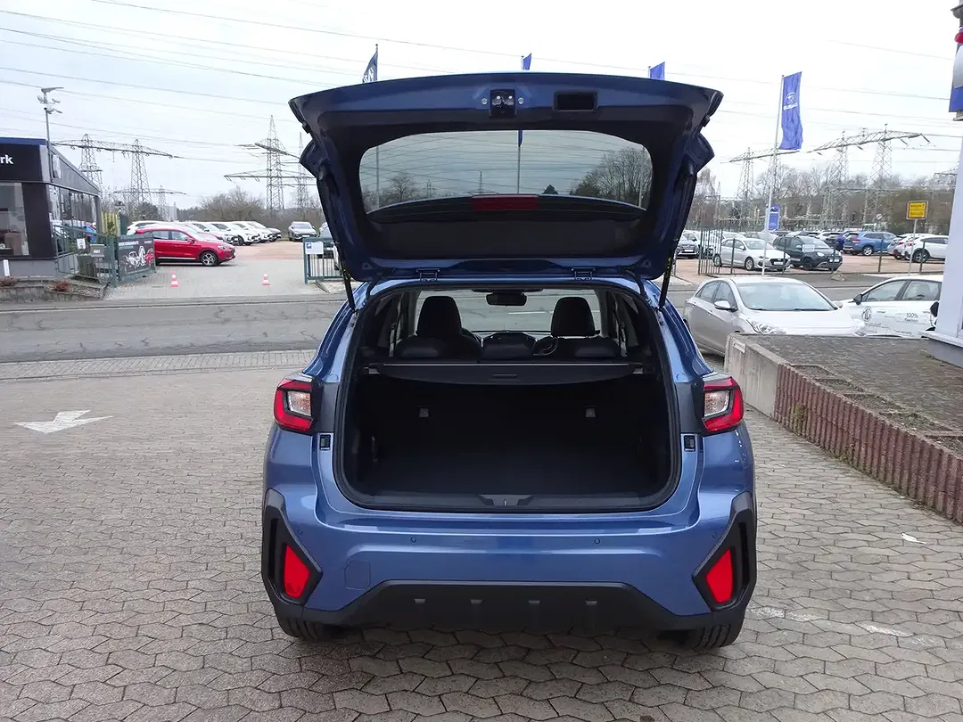 Subaru Crosstrek - Thumbnail 8