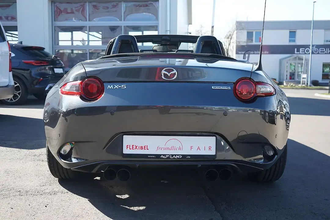 Mazda MX-5 - Thumbnail 12