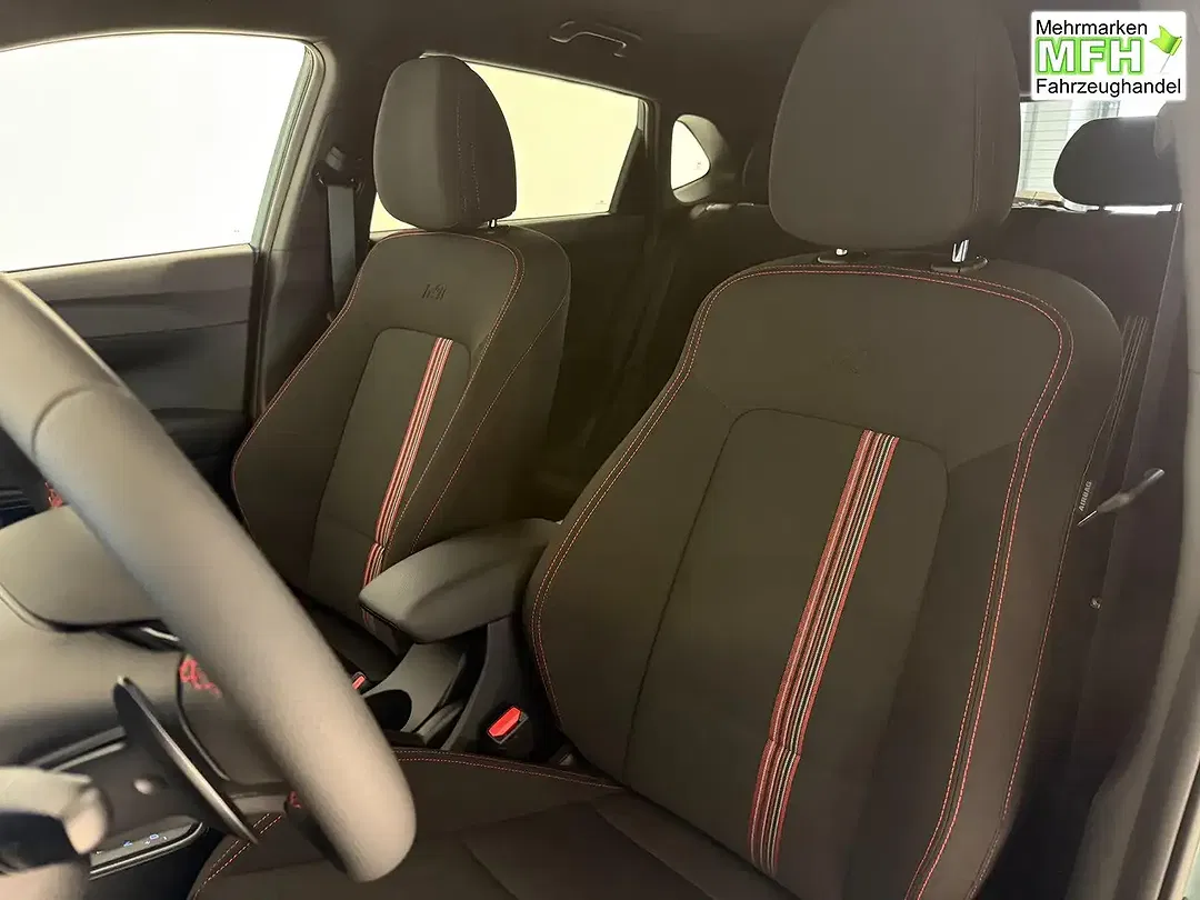 Hyundai i20 - Thumbnail 9