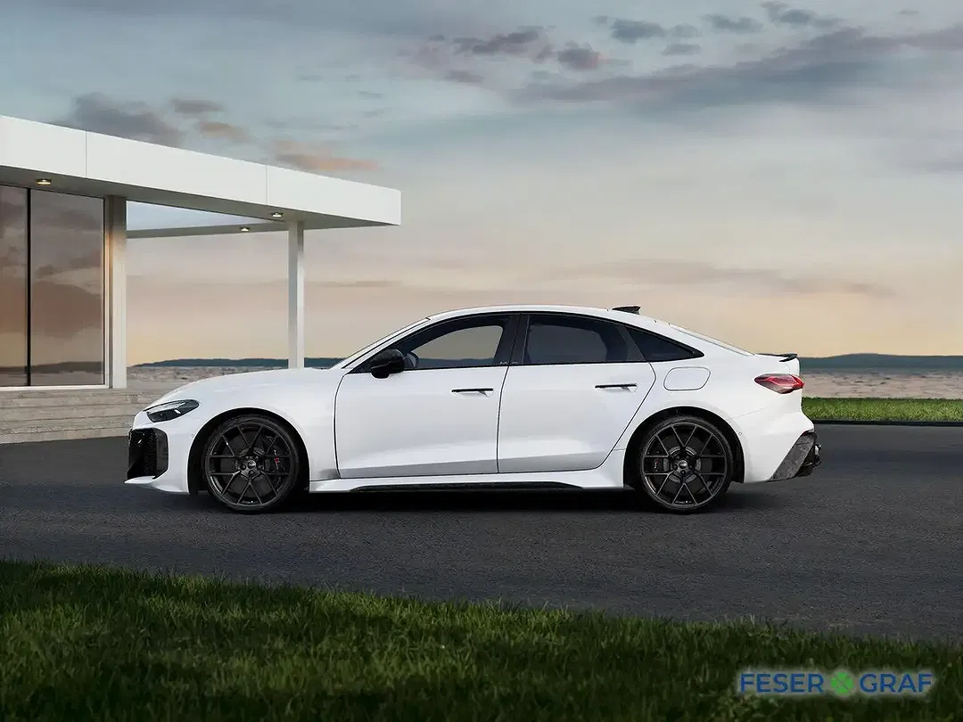 Audi RS5 - Thumbnail 2