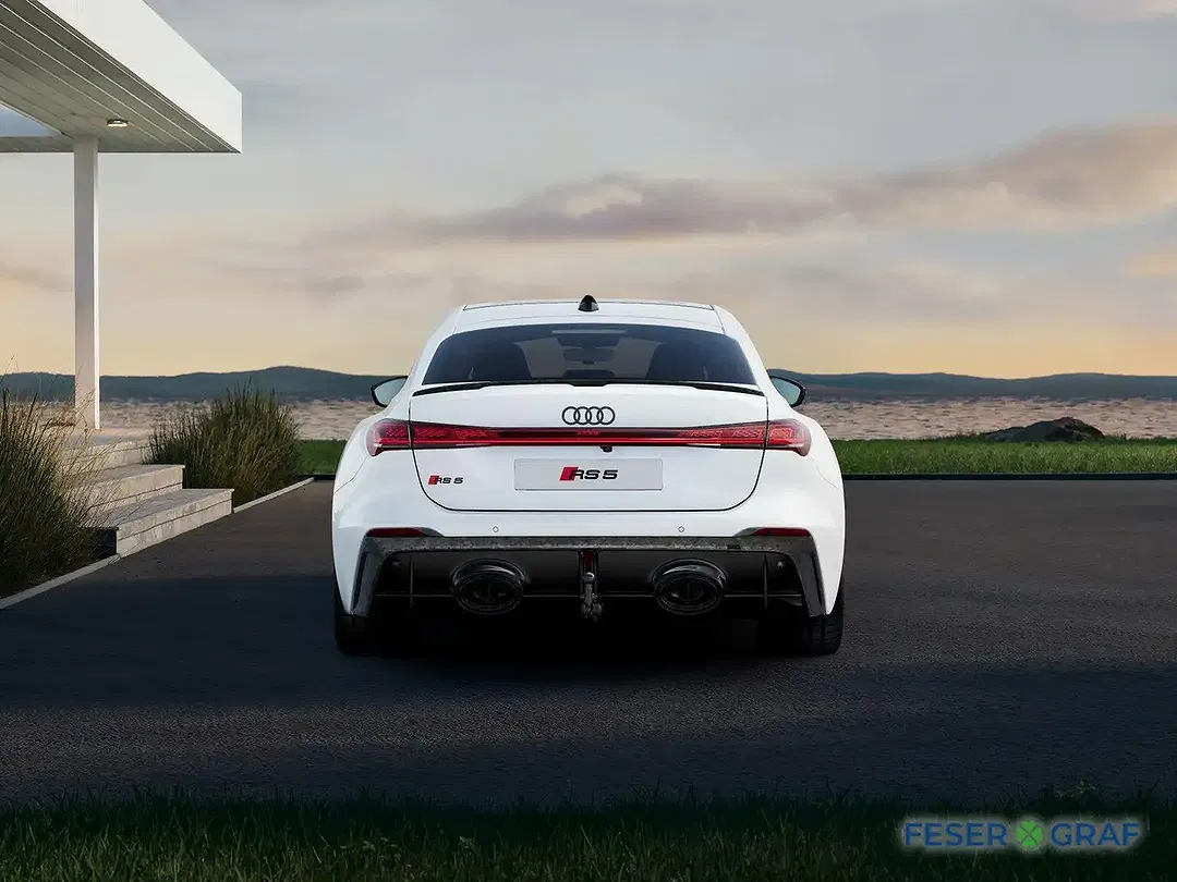 Audi RS5 - Thumbnail 3