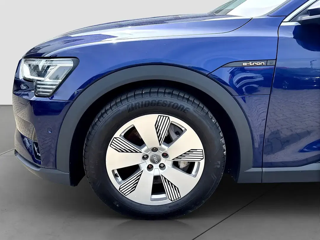 Audi e-tron - Thumbnail 11