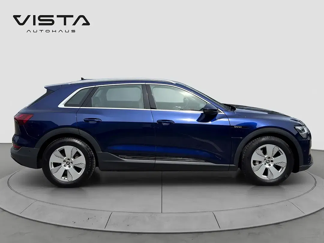 Audi e-tron - Thumbnail 9