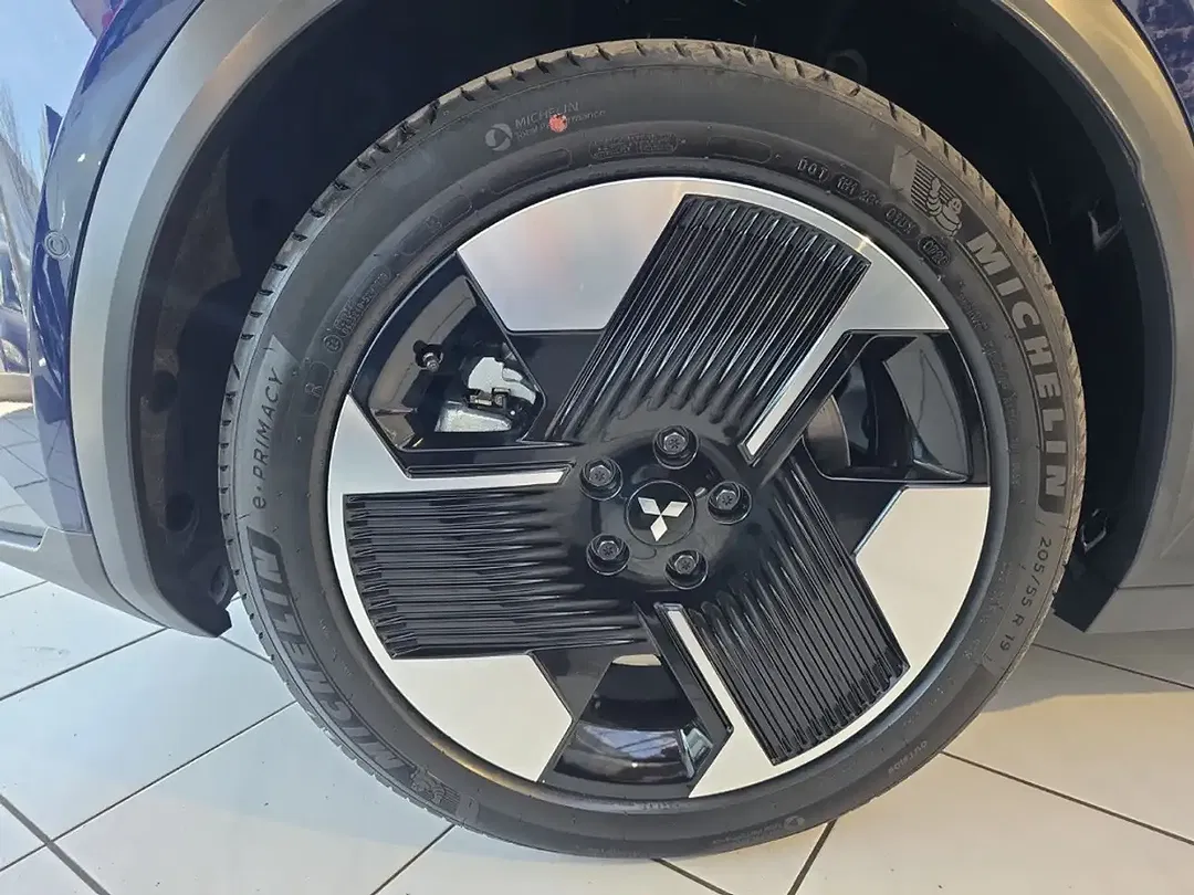 Mitsubishi Eclipse Cross - Thumbnail 32