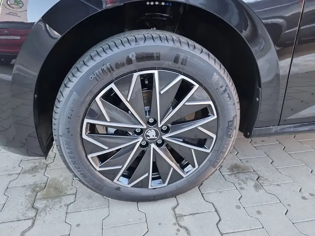 Skoda Kamiq - Thumbnail 13