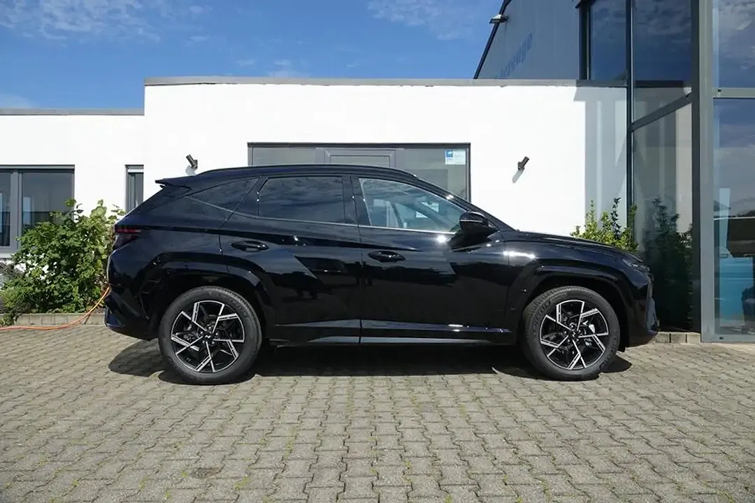 Hyundai TUCSON - Thumbnail 2