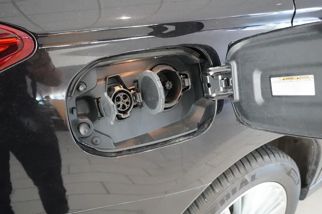 Mitsubishi Outlander - Thumbnail 9
