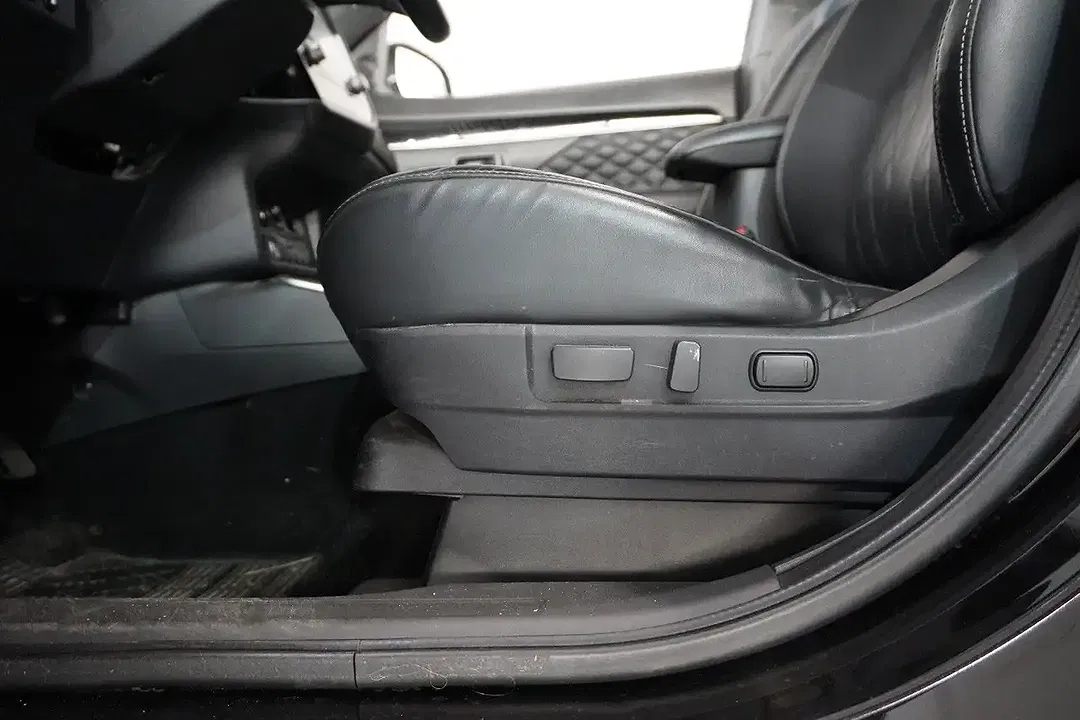 Mitsubishi Outlander - Thumbnail 17