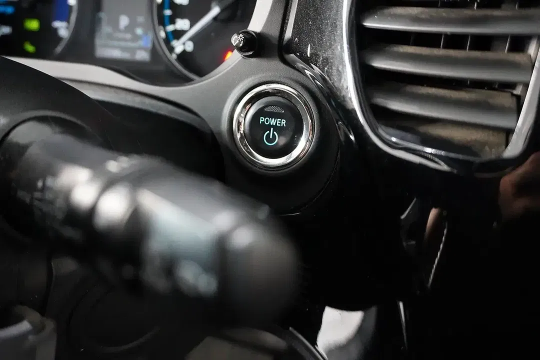Mitsubishi Outlander - Thumbnail 25